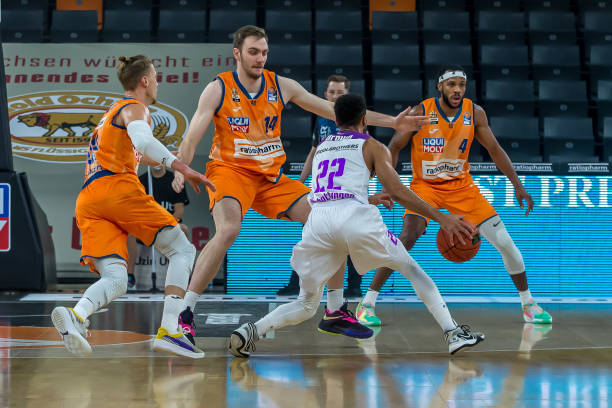 0米处拔脚 0米处拔脚