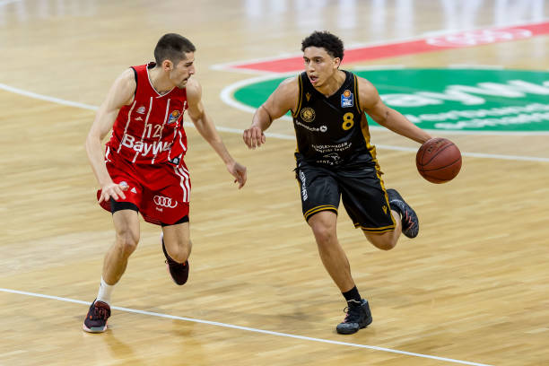 在绿茵场上 在绿茵场上