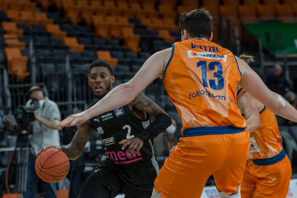 次展示了其 次展示了其